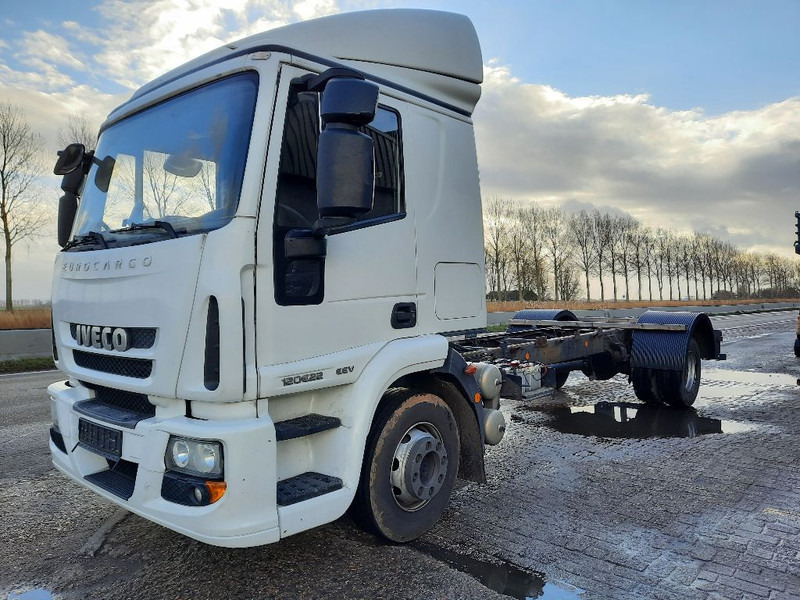 Iveco 120E22 - Φορτηγό σασί: φωτογραφία 1 Iveco 120E22 - Φορτηγό σασί: φωτογραφία 1