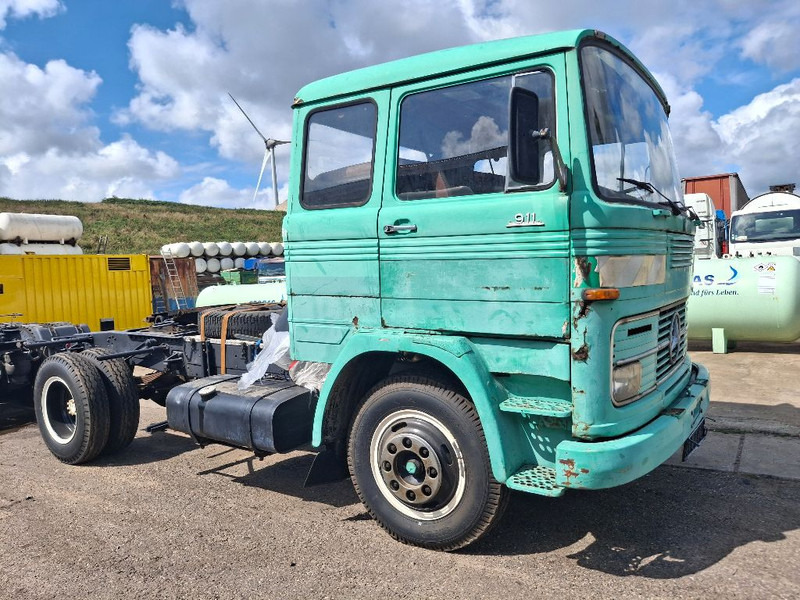 Mercedes-Benz 911 - Τράκτορας: φωτογραφία 5 Mercedes-Benz 911 - Τράκτορας: φωτογραφία 5