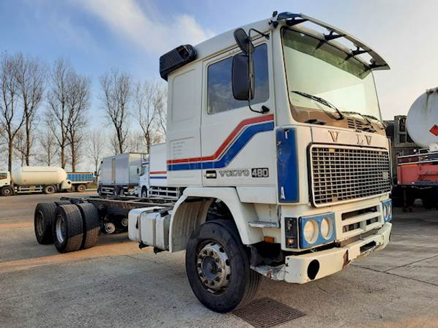 Volvo F 12 6*4 STEEL SUSPENSION - Φορτηγό σασί: φωτογραφία 4 Volvo F 12 6*4 STEEL SUSPENSION - Φορτηγό σασί: φωτογραφία 4