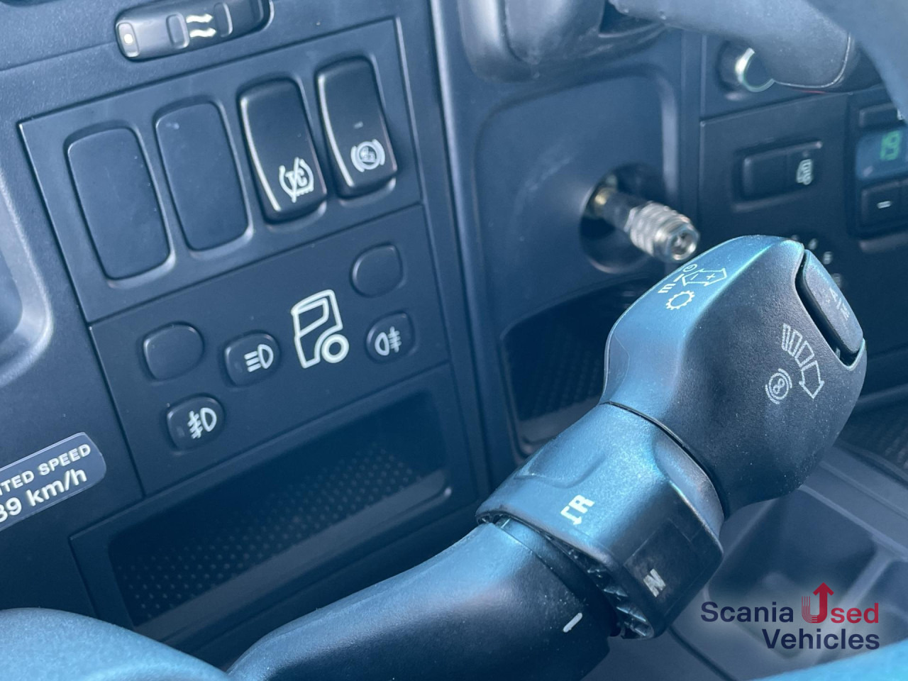 SCANIA P 320 DB4x2MNB RETARDER FULL AIR CURTAIN TAILLIFT - Φορτηγό με ανοιχτή καρότσα: φωτογραφία 3 SCANIA P 320 DB4x2MNB RETARDER FULL AIR CURTAIN TAILLIFT - Φορτηγό με ανοιχτή καρότσα: φωτογραφία 3