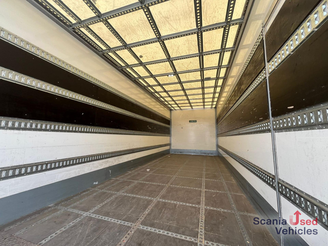 SCANIA P 320 DB6x2*4MNB RETARDER FULL AIR 8T TAIL LIFT 2T - Φορτηγό κόφα: φωτογραφία 2 SCANIA P 320 DB6x2*4MNB RETARDER FULL AIR 8T TAIL LIFT 2T - Φορτηγό κόφα: φωτογραφία 2