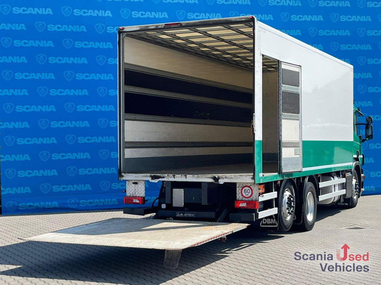 SCANIA P 320 DB6x2*4MNB RETARDER FULL AIR 8T TAIL LIFT 2T - Φορτηγό κόφα: φωτογραφία 2 SCANIA P 320 DB6x2*4MNB RETARDER FULL AIR 8T TAIL LIFT 2T - Φορτηγό κόφα: φωτογραφία 2