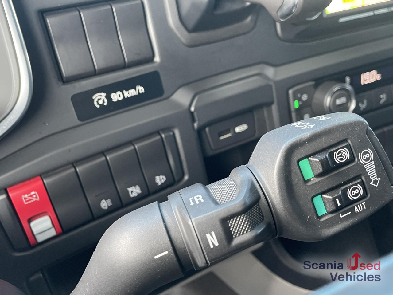 SCANIA R 410 A4x2NA RETARDER LED NAVI - Τράκτορας: φωτογραφία 4 SCANIA R 410 A4x2NA RETARDER LED NAVI - Τράκτορας: φωτογραφία 4