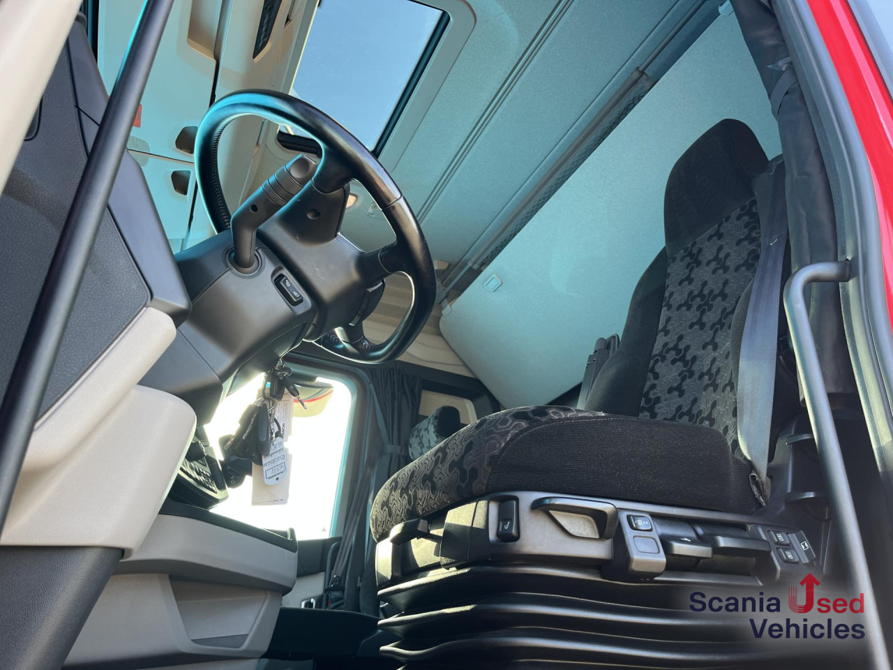 SCANIA R 410 A4x2NA RETARDER LED NAVI - Τράκτορας: φωτογραφία 2 SCANIA R 410 A4x2NA RETARDER LED NAVI - Τράκτορας: φωτογραφία 2