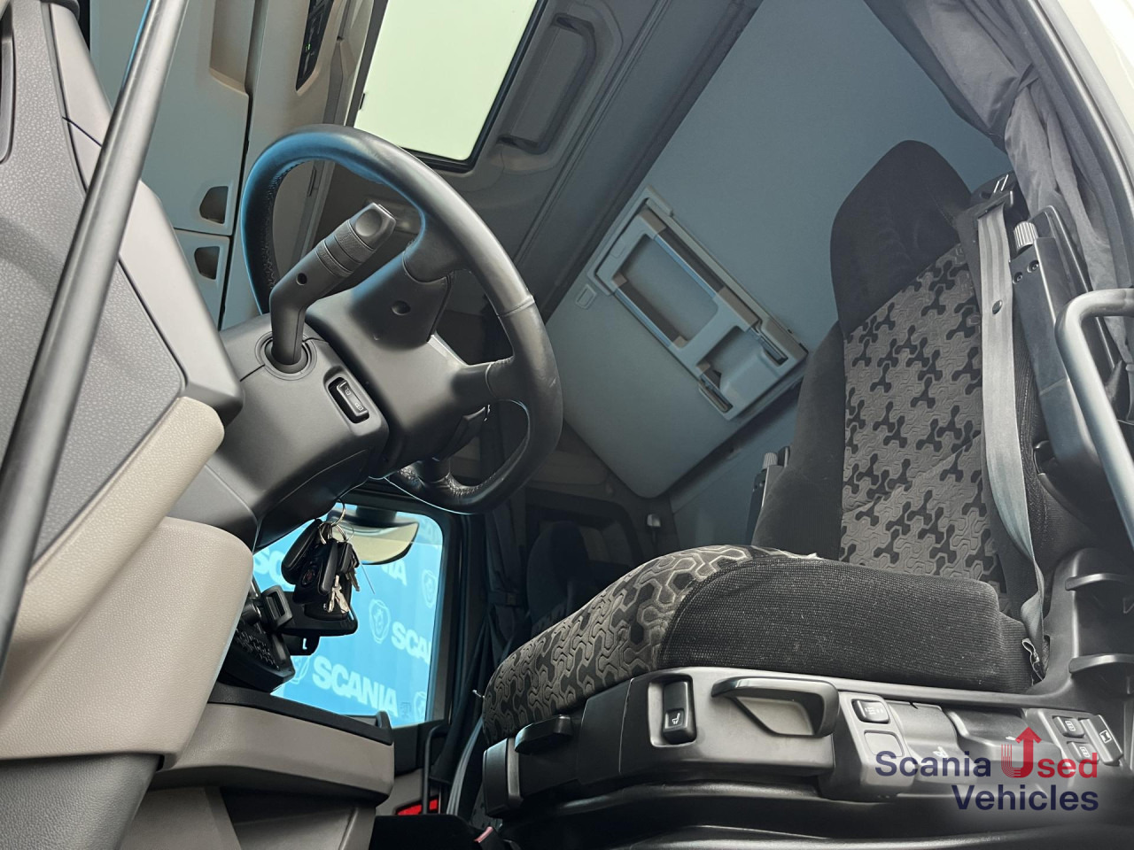 SCANIA R 450 A4x2NA LED NAVI SMART 2 - Τράκτορας: φωτογραφία 2 SCANIA R 450 A4x2NA LED NAVI SMART 2 - Τράκτορας: φωτογραφία 2