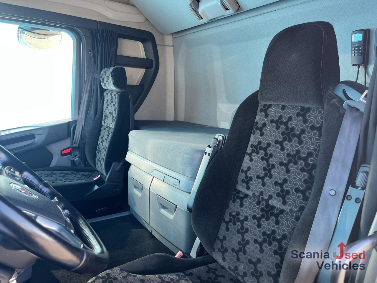 SCANIA R 450 A4x2NB RETARDER DIFF-L FULL AIR 8T P-AIRCO - Τράκτορας: φωτογραφία 3 SCANIA R 450 A4x2NB RETARDER DIFF-L FULL AIR 8T P-AIRCO - Τράκτορας: φωτογραφία 3