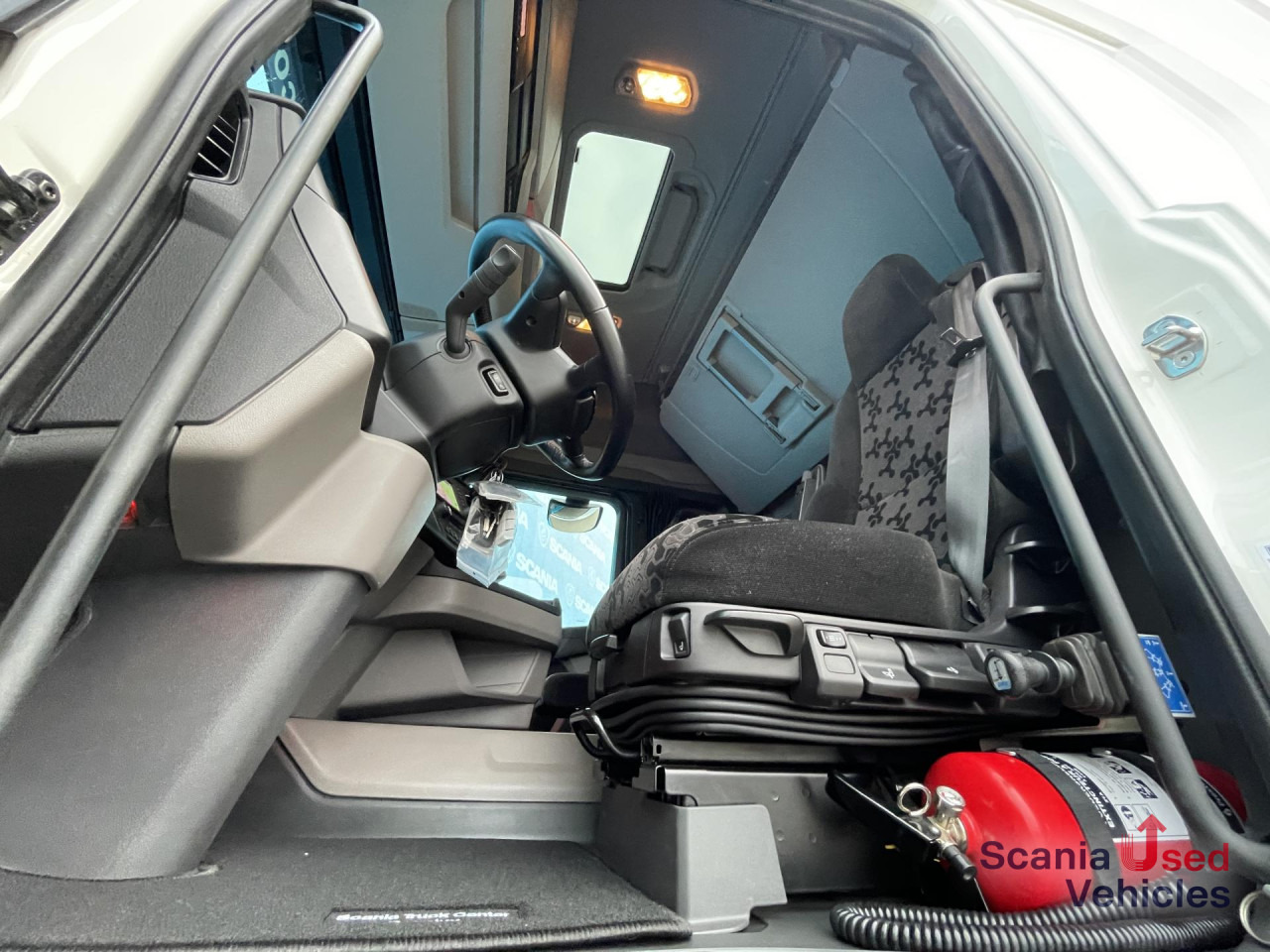 SCANIA R 450 A4x2NB RETARDER DIFF-L FULL AIR HYDRO 8T - Τράκτορας: φωτογραφία 5 SCANIA R 450 A4x2NB RETARDER DIFF-L FULL AIR HYDRO 8T - Τράκτορας: φωτογραφία 5