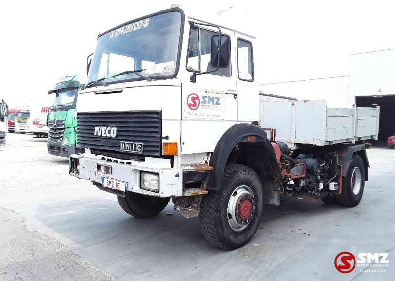 Iveco Magirus 190.32 4x4 tractor french -francais - Φορτηγό με ανοιχτή καρότσα: φωτογραφία 3 Iveco Magirus 190.32 4x4 tractor french -francais - Φορτηγό με ανοιχτή καρότσα: φωτογραφία 3