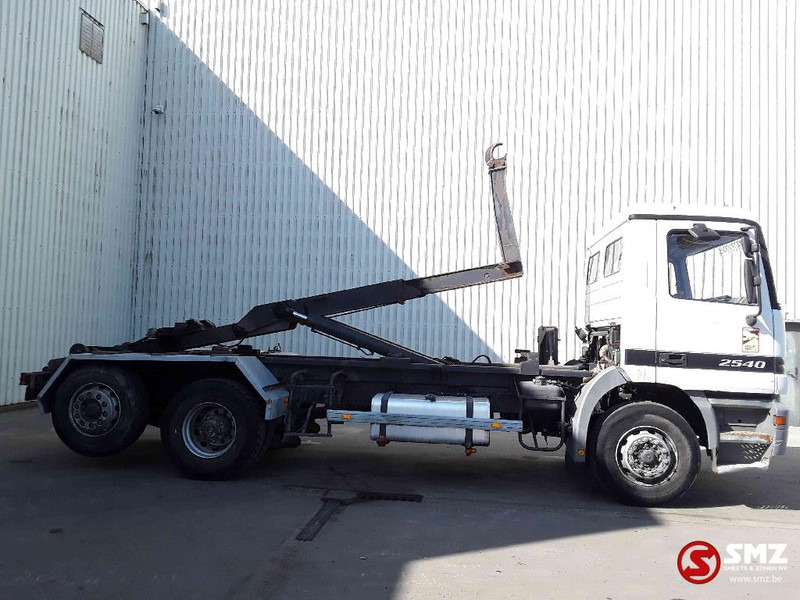 Mercedes-Benz Actros 2540 6x2 francais - Φορτηγό μεταφοράς εμπορευματοκιβωτίων/ Κινητό αμάξωμα: φωτογραφία 4 Mercedes-Benz Actros 2540 6x2 francais - Φορτηγό μεταφοράς εμπορευματοκιβωτίων/ Κινητό αμάξωμα: φωτογραφία 4