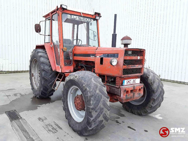 Renault Machine - Τρακτέρ: φωτογραφία 1 Renault Machine - Τρακτέρ: φωτογραφία 1