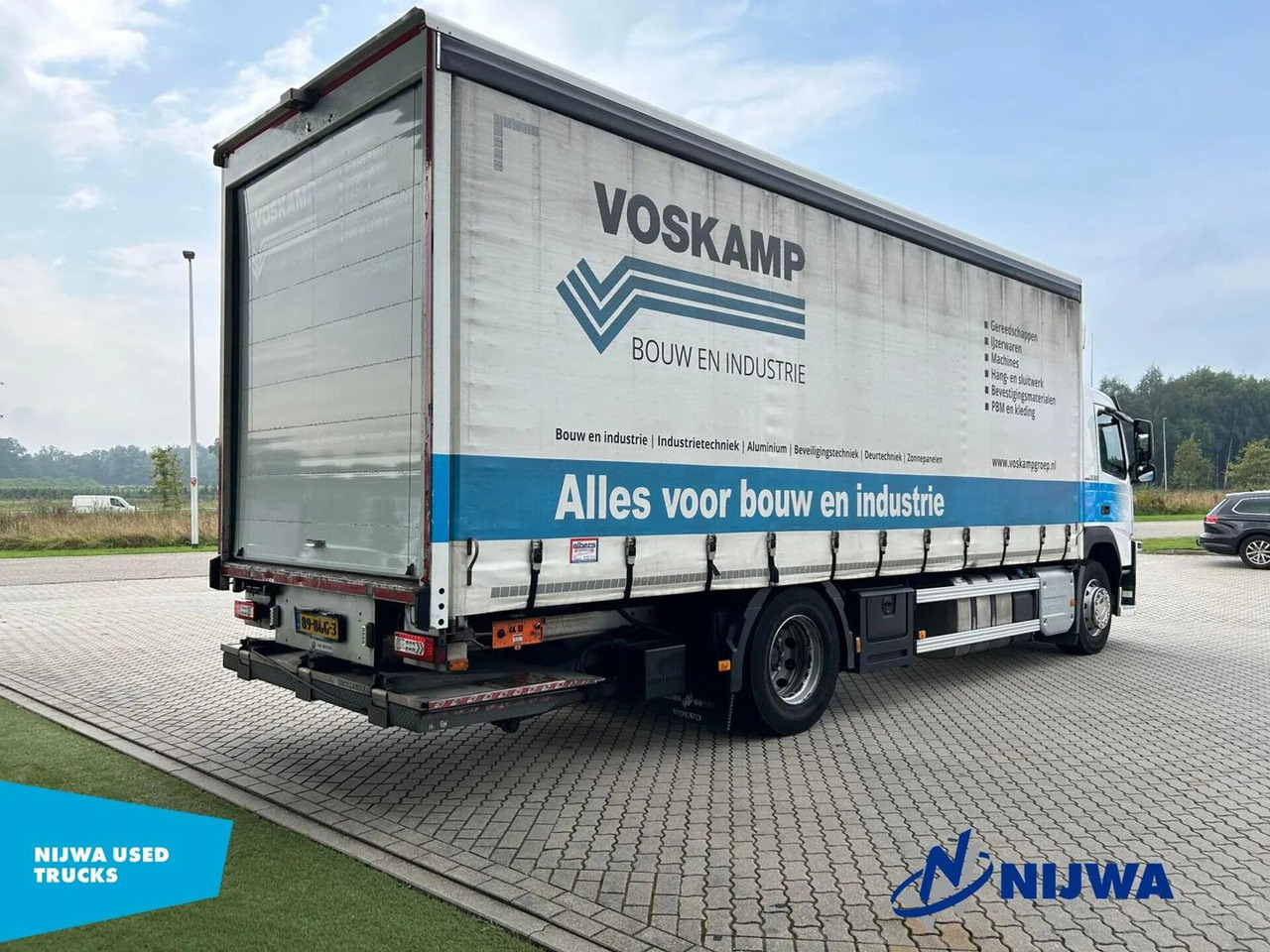 Volvo FM 330 Schuifzeil + Laadklep - Φορτηγό μουσαμάς: φωτογραφία 3 Volvo FM 330 Schuifzeil + Laadklep - Φορτηγό μουσαμάς: φωτογραφία 3