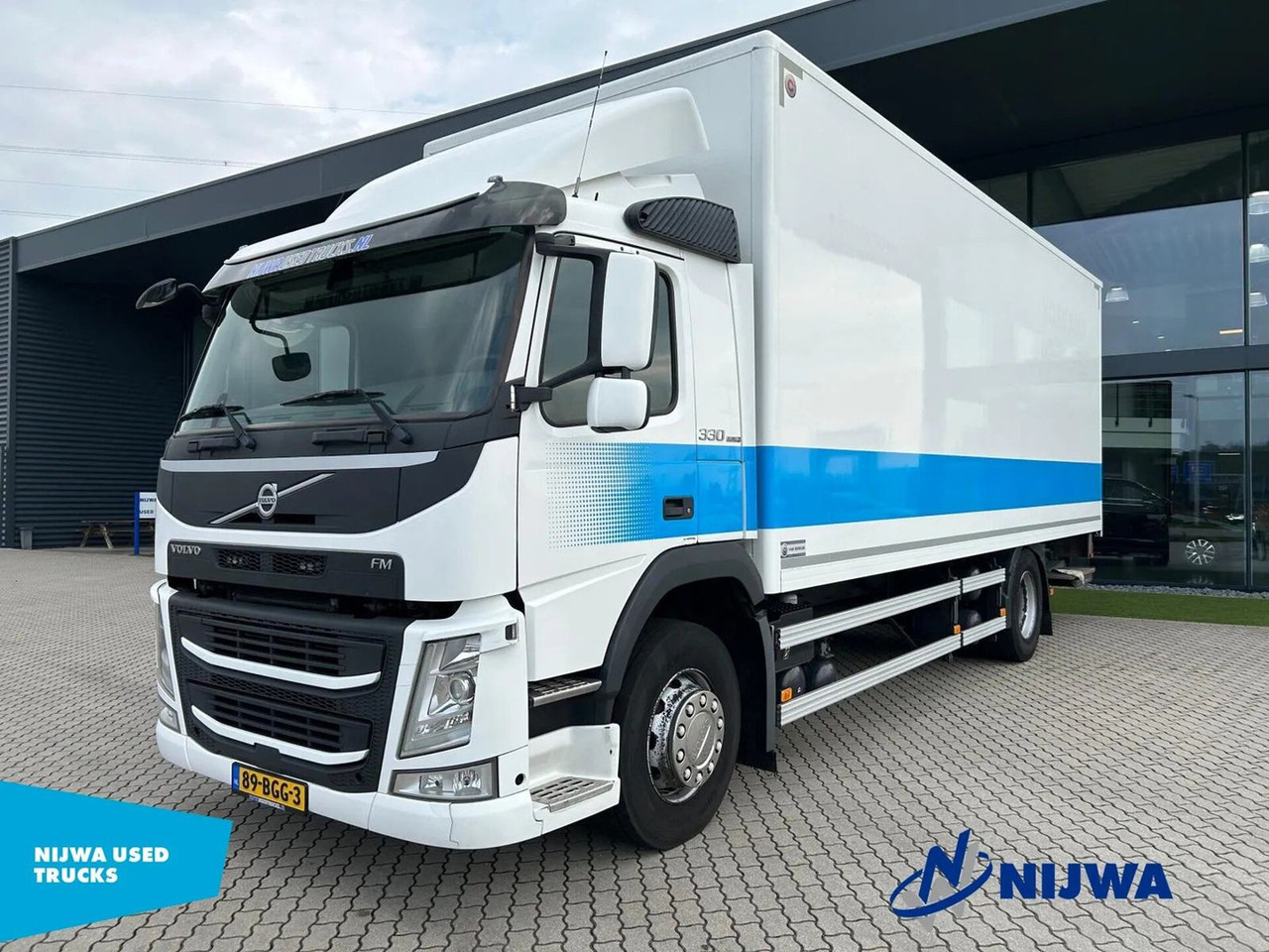 Volvo FM 330 Schuifzeil + Laadklep - Φορτηγό μουσαμάς: φωτογραφία 1 Volvo FM 330 Schuifzeil + Laadklep - Φορτηγό μουσαμάς: φωτογραφία 1