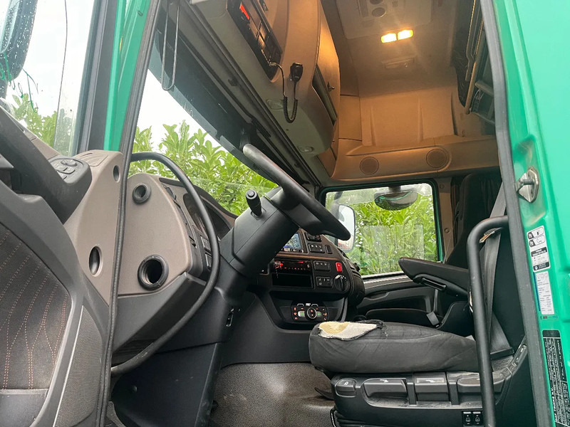 Interior photo 2: Τράκτορας DAF XF 480 FT Euro6 Hydrauliek