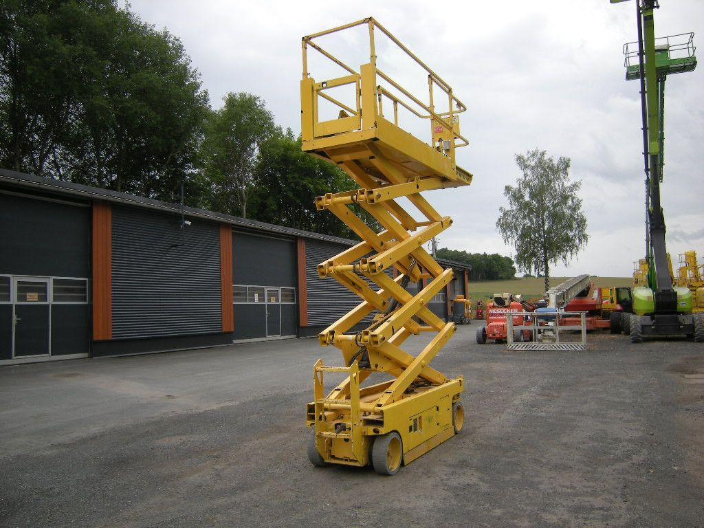 Genie GS-2632, Scherenarbeitsbühne Genie 10 m - Φορτηγό με εναέρια πλατφόρμα: φωτογραφία 2 Genie GS-2632, Scherenarbeitsbühne Genie 10 m - Φορτηγό με εναέρια πλατφόρμα: φωτογραφία 2