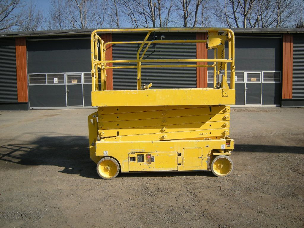 Φορτηγό με εναέρια πλατφόρμα Genie GS 3246, Scherenarbeitsbühne Genie 11,9 m: φωτογραφία 18
