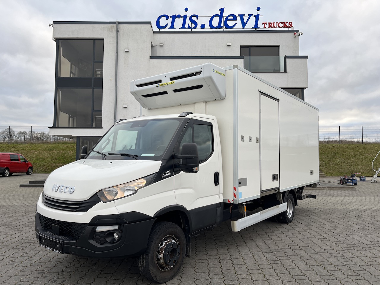 Iveco 70C18 Daily Tiefkühlkoffer mit Ladebordwand - Επαγγελματικό αυτοκίνητο ψυγείο: φωτογραφία 1 Iveco 70C18 Daily Tiefkühlkoffer mit Ladebordwand - Επαγγελματικό αυτοκίνητο ψυγείο: φωτογραφία 1