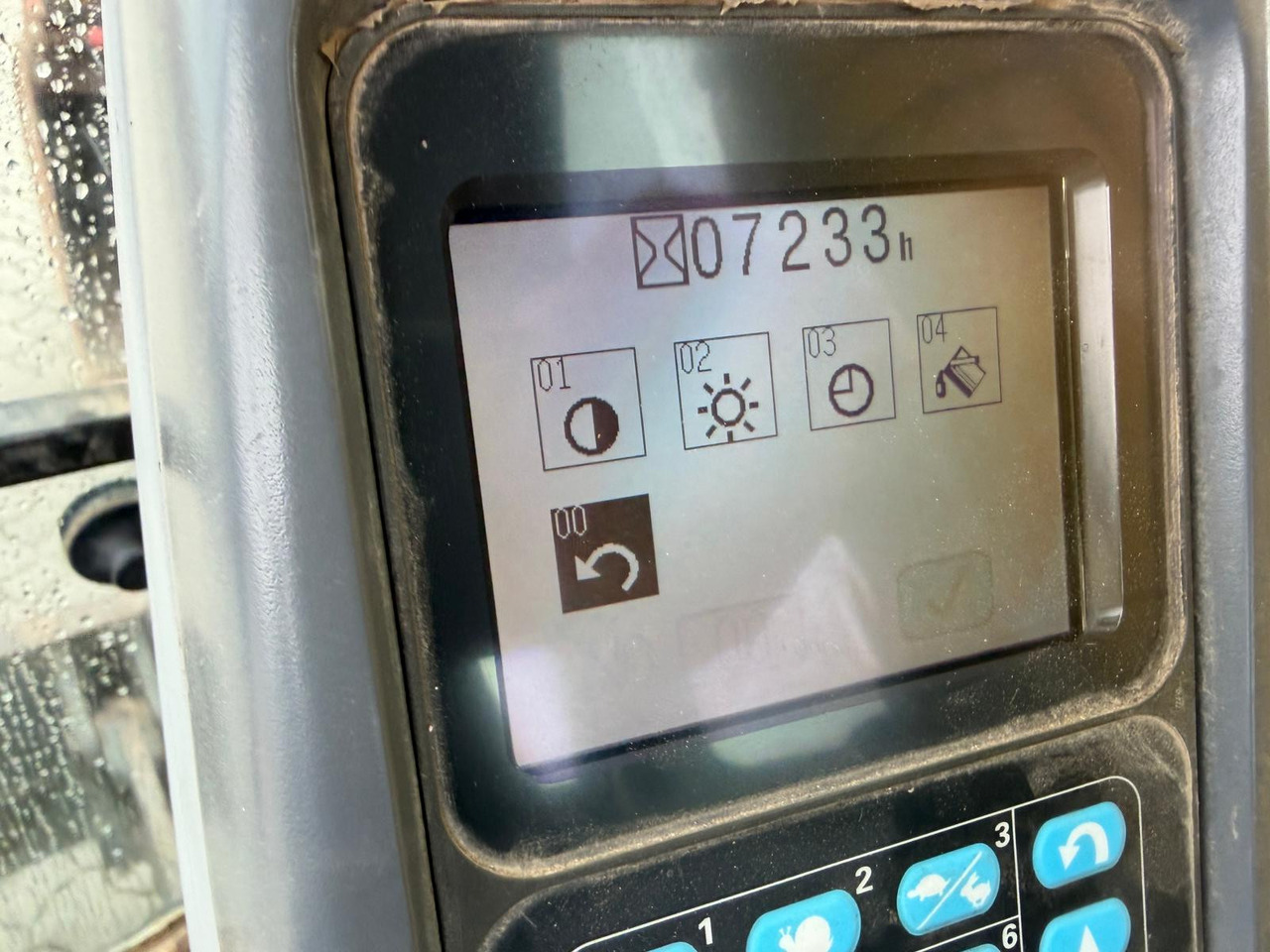 Komatsu PW 180 - 7 - Τροχοφόρος εκσκαφέας: φωτογραφία 2 Komatsu PW 180 - 7 - Τροχοφόρος εκσκαφέας: φωτογραφία 2