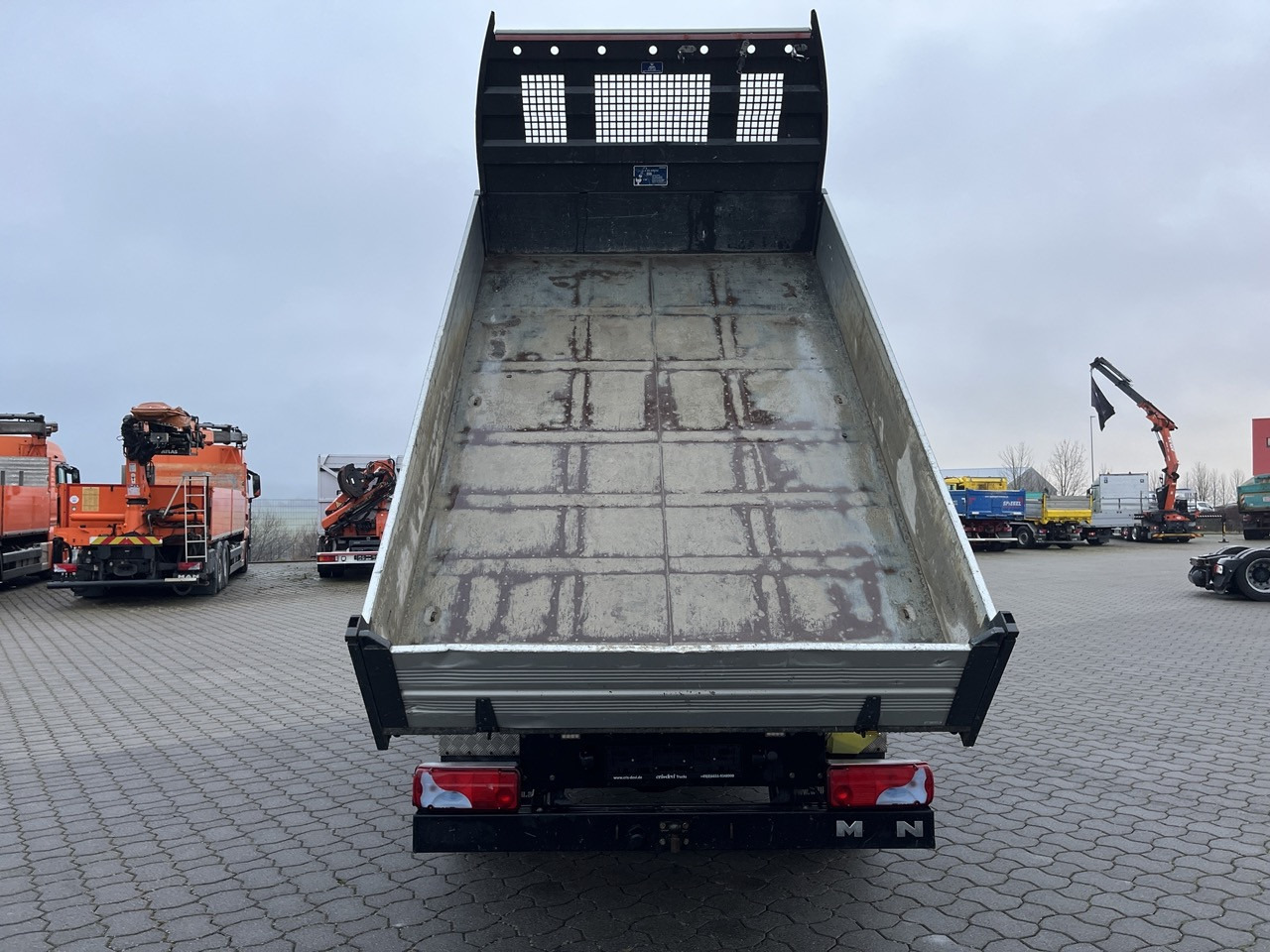 MAN TGE 3.180 4x2 Zwillingsbereift - Όχημα με ανατρεπομενη καροτσα: φωτογραφία 3 MAN TGE 3.180 4x2 Zwillingsbereift - Όχημα με ανατρεπομενη καροτσα: φωτογραφία 3