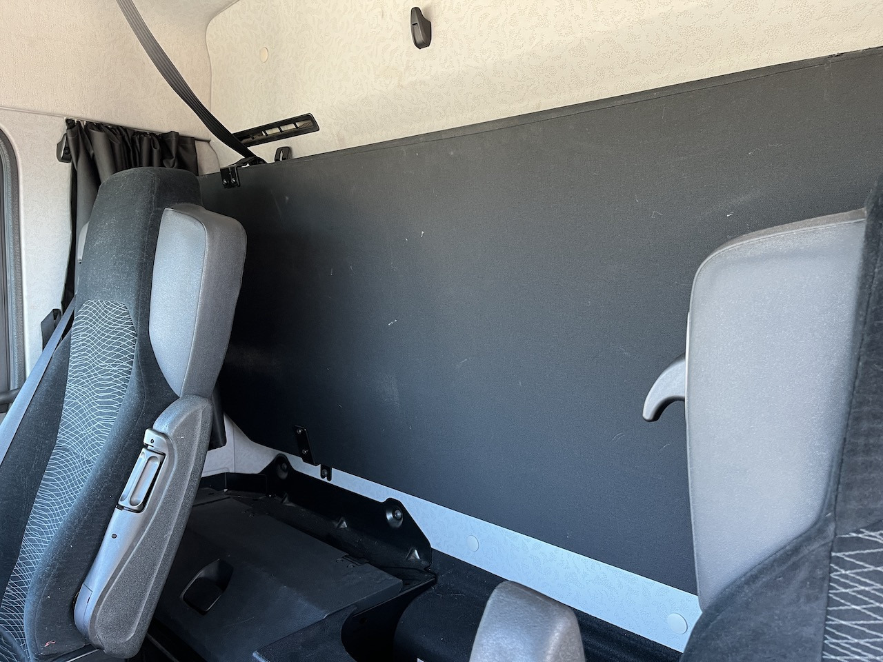 Mercedes-Benz Antos 1840 4x4 HAD LBW Kühlung Flüssigstickstoff - Φορτηγό κόφα: φωτογραφία 4 Mercedes-Benz Antos 1840 4x4 HAD LBW Kühlung Flüssigstickstoff - Φορτηγό κόφα: φωτογραφία 4