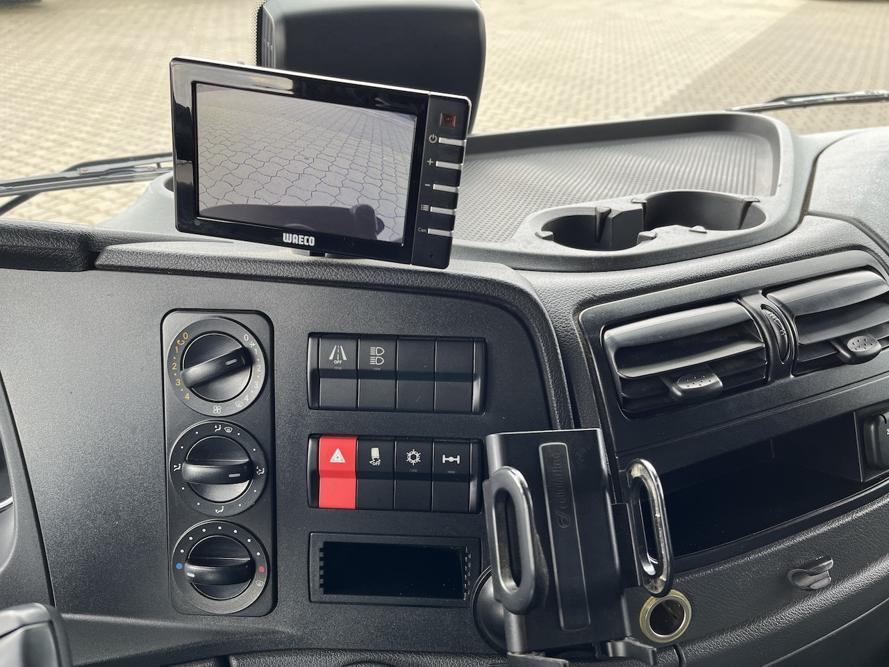 Mercedes-Benz Atego 823 4x2 AHK Hebezug Seilzug Brennholz - Μικρό φορτηγό με καρότσα: φωτογραφία 3 Mercedes-Benz Atego 823 4x2 AHK Hebezug Seilzug Brennholz - Μικρό φορτηγό με καρότσα: φωτογραφία 3