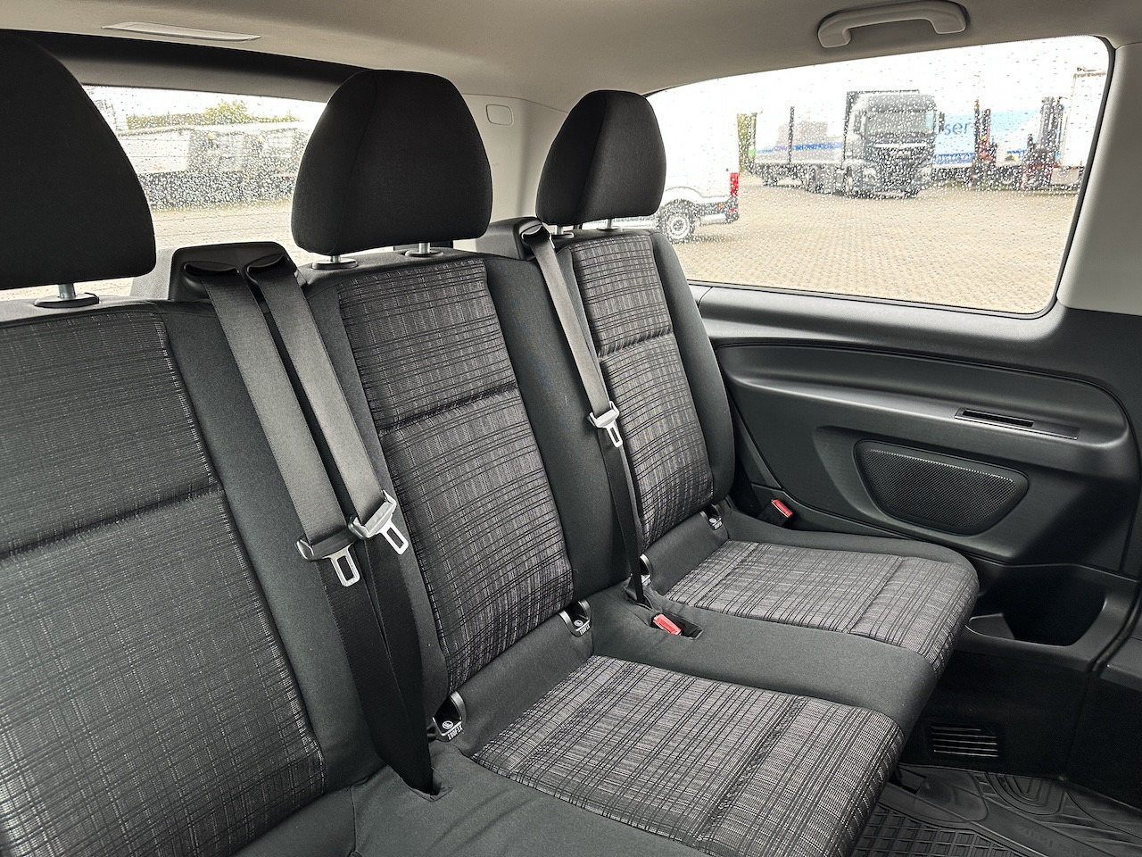 Mercedes-Benz Vito 111 CDI 9 Sitzer BT FSE Klima Tempomat Radio - Επιβατικό βαν: φωτογραφία 2 Mercedes-Benz Vito 111 CDI 9 Sitzer BT FSE Klima Tempomat Radio - Επιβατικό βαν: φωτογραφία 2