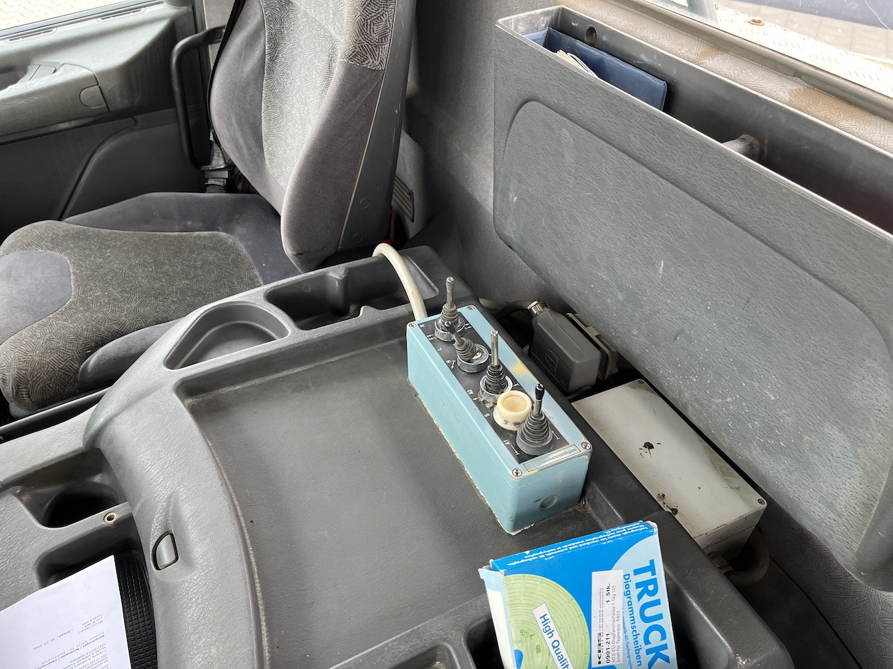 Scania P114 340 4x2 Trösch Absetzkipper Retarder AHK - Φορτηγό καδοφόρος φορτωτής: φωτογραφία 4 Scania P114 340 4x2 Trösch Absetzkipper Retarder AHK - Φορτηγό καδοφόρος φορτωτής: φωτογραφία 4