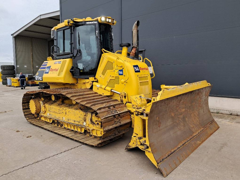 Komatsu D61PXI-24E0 - Μπουλντόζα: φωτογραφία 1 Komatsu D61PXI-24E0 - Μπουλντόζα: φωτογραφία 1