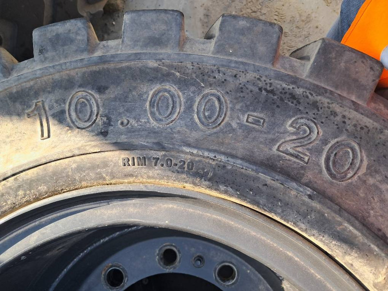 Trelleborg Excavator 10.00-20 SOLID (8 tyres) - Ελαστικά και ζάντες για Κατασκευή μηχανήματα: φωτογραφία 5 Trelleborg Excavator 10.00-20 SOLID (8 tyres) - Ελαστικά και ζάντες για Κατασκευή μηχανήματα: φωτογραφία 5