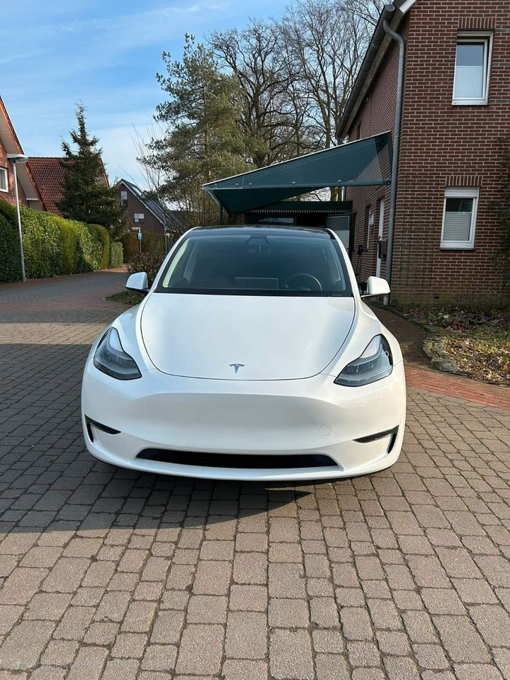 Tesla Model Y Hinterradantrieb RWD - Λιμουζίνα/ Sedan: φωτογραφία 2 Tesla Model Y Hinterradantrieb RWD - Λιμουζίνα/ Sedan: φωτογραφία 2