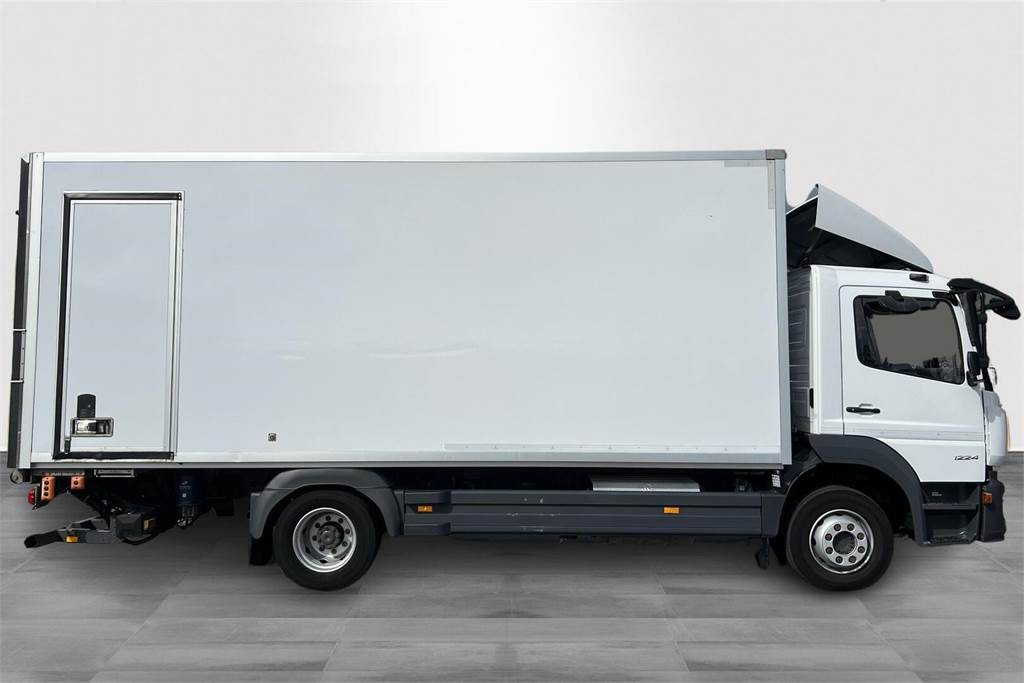 Mercedes-Benz ATEGO 1224L KSA-kori + PL - Φορτηγό κόφα: φωτογραφία 4 Mercedes-Benz ATEGO 1224L KSA-kori + PL - Φορτηγό κόφα: φωτογραφία 4