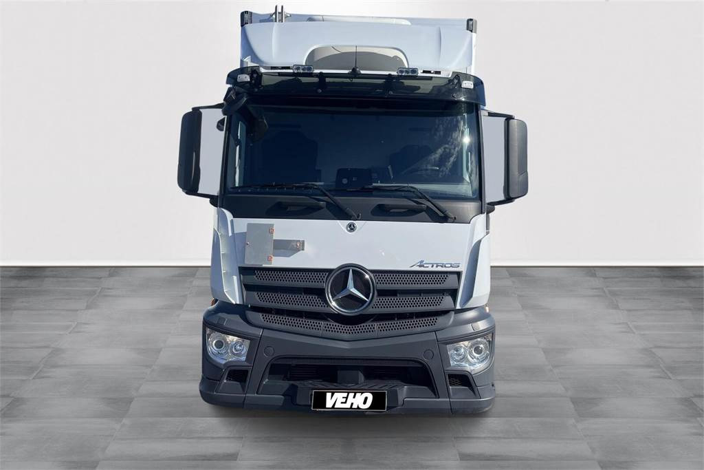 Mercedes-Benz Actros 1827 4x2 8,7m umpikori+PL nostin - Φορτηγό ισοθερμικό: φωτογραφία 2 Mercedes-Benz Actros 1827 4x2 8,7m umpikori+PL nostin - Φορτηγό ισοθερμικό: φωτογραφία 2