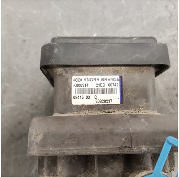 Volvo Volvo - 20828237 - Modulator vooras - Ανταλλακτικό για Φορτηγό: φωτογραφία 3 Volvo Volvo - 20828237 - Modulator vooras - Ανταλλακτικό για Φορτηγό: φωτογραφία 3