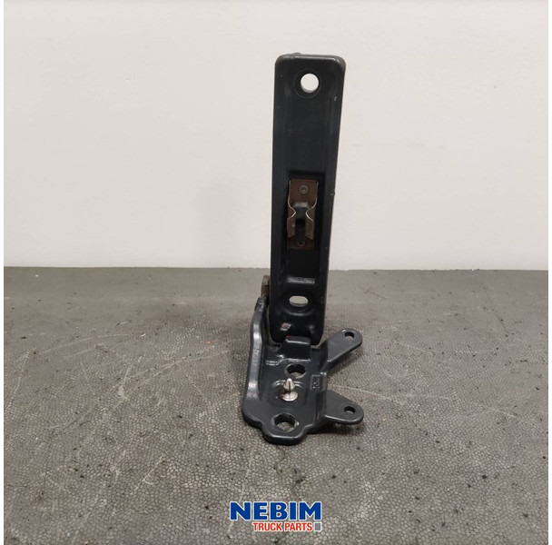 Volvo Volvo - 82192396 - Bovenste treeplank scharnier FH4 rechts - Ανταλλακτικό για Φορτηγό: φωτογραφία 2 Volvo Volvo - 82192396 - Bovenste treeplank scharnier FH4 rechts - Ανταλλακτικό για Φορτηγό: φωτογραφία 2