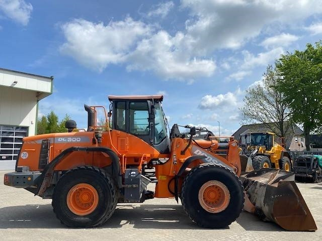 Ελαστιχοφόρος φορτωτής Doosan DL 300-3 (12005349): φωτογραφία 6