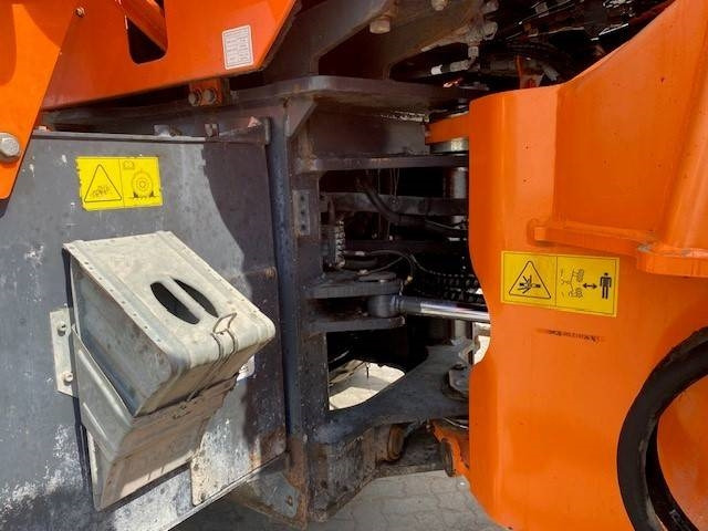 Ελαστιχοφόρος φορτωτής Doosan DL 300-3 (12005349): φωτογραφία 19