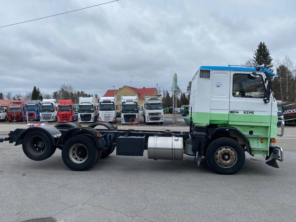 Φορτηγό σασί Scania R 142: φωτογραφία 6