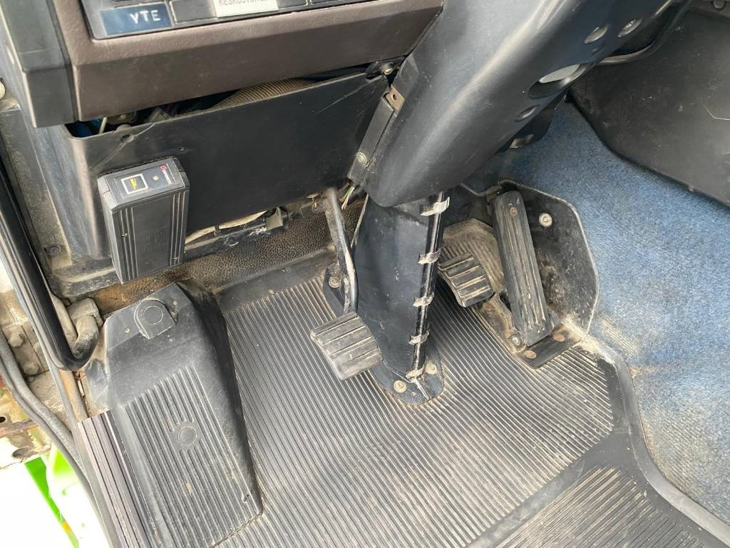 Φορτηγό σασί Scania R 142: φωτογραφία 29