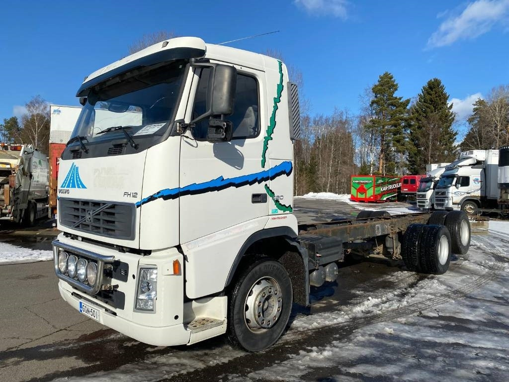 Volvo FH 12 - Φορτηγό σασί: φωτογραφία 1 Volvo FH 12 - Φορτηγό σασί: φωτογραφία 1