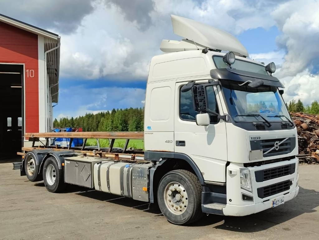 Volvo FM 13 - Φορτηγό μεταφοράς εμπορευματοκιβωτίων/ Κινητό αμάξωμα: φωτογραφία 2 Volvo FM 13 - Φορτηγό μεταφοράς εμπορευματοκιβωτίων/ Κινητό αμάξωμα: φωτογραφία 2