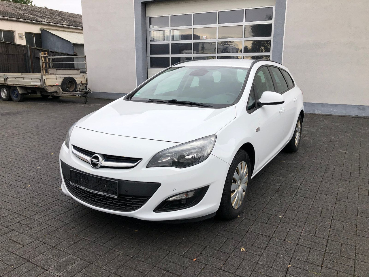 Opel Astra J 1.6 CDTi Sports Tourer Edition - Station wagon: φωτογραφία 1 Opel Astra J 1.6 CDTi Sports Tourer Edition - Station wagon: φωτογραφία 1