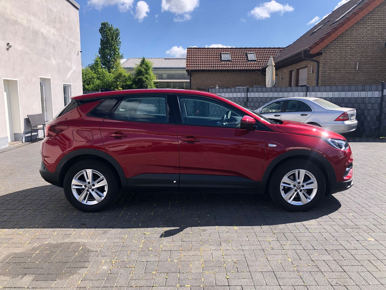Opel Grandland (X) 1.5 D Automatik Business Edition - SUV: φωτογραφία 4 Opel Grandland (X) 1.5 D Automatik Business Edition - SUV: φωτογραφία 4