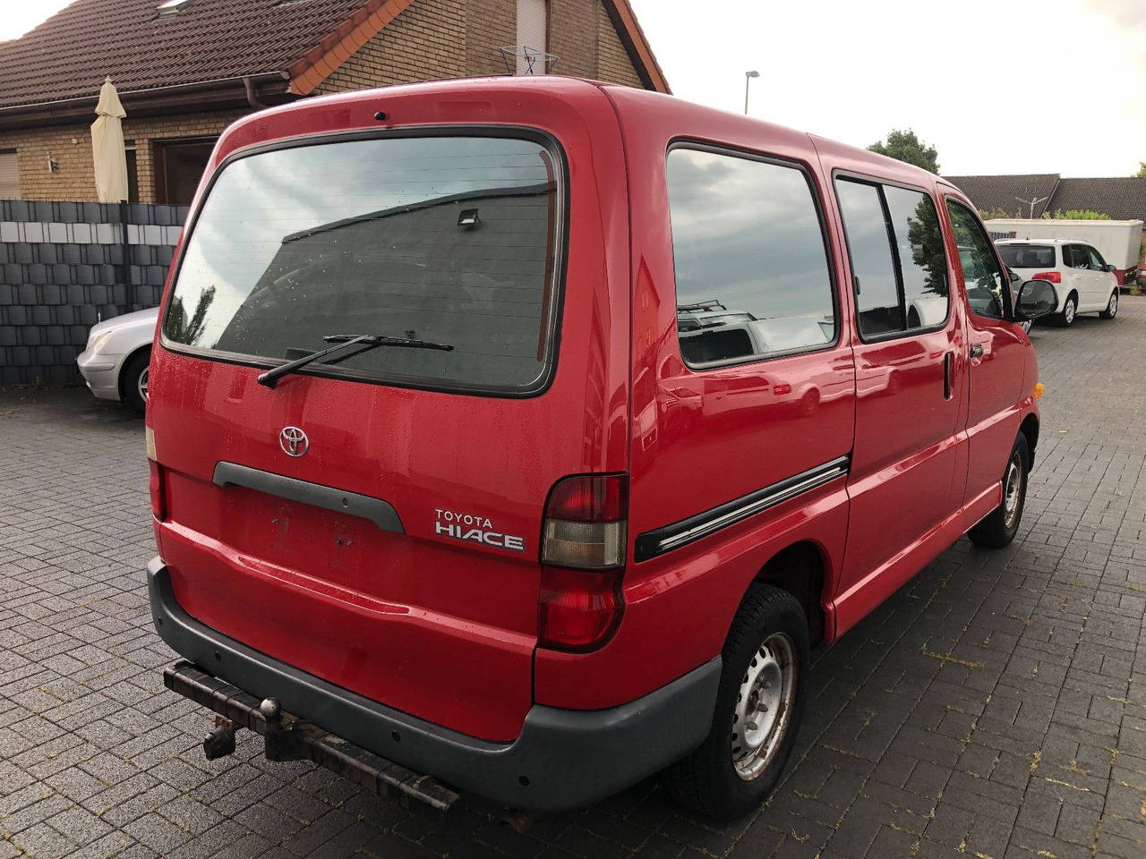 Toyota Hiace 2.7 i Benziner, 9-Sitzer, 1. Hand - Επιβατικό βαν: φωτογραφία 2 Toyota Hiace 2.7 i Benziner, 9-Sitzer, 1. Hand - Επιβατικό βαν: φωτογραφία 2