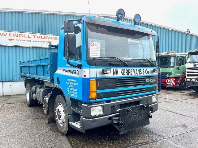 DAF 65.210 ATI 4x2 FULL STEEL KIPPER (EURO 2 / MANUAL GEARBOX / FULL STEEL SUSPENSION / P.T.O.) - Φορτηγό ανατρεπόμενο: φωτογραφία 2 DAF 65.210 ATI 4x2 FULL STEEL KIPPER (EURO 2 / MANUAL GEARBOX / FULL STEEL SUSPENSION / P.T.O.) - Φορτηγό ανατρεπόμενο: φωτογραφία 2