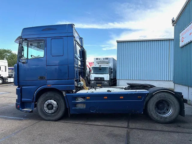DAF 95.380 XF SPACECAB (EURO 2 / ZF16 MANUAL GEARBOX / HYDRAULIC KIT / P.T.O. / SIDE SKIRTS / AIRCONDITIONING) - Τράκτορας: φωτογραφία 5 DAF 95.380 XF SPACECAB (EURO 2 / ZF16 MANUAL GEARBOX / HYDRAULIC KIT / P.T.O. / SIDE SKIRTS / AIRCONDITIONING) - Τράκτορας: φωτογραφία 5