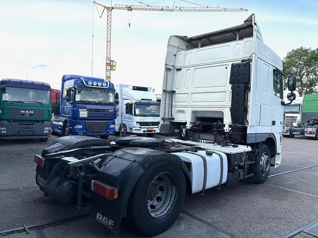 DAF XF 105.460 SPACECAB (ZF-MANUAL GEARBOX / 2x DIESELTANK / MX-ENGINE BRAKE / AIRCONDITIONING / FRIDGE / ETC.) - Τράκτορας: φωτογραφία 2 DAF XF 105.460 SPACECAB (ZF-MANUAL GEARBOX / 2x DIESELTANK / MX-ENGINE BRAKE / AIRCONDITIONING / FRIDGE / ETC.) - Τράκτορας: φωτογραφία 2