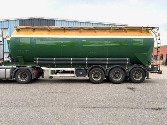 Feldbinder KIP48 3 3-AXLE 48M3 KIPPING SILO TRAILER (SAF AXLES / DRUM BRAKES / 4 COMPARTMENTS) - Επικαθήμενο βυτίο: φωτογραφία 5 Feldbinder KIP48 3 3-AXLE 48M3 KIPPING SILO TRAILER (SAF AXLES / DRUM BRAKES / 4 COMPARTMENTS) - Επικαθήμενο βυτίο: φωτογραφία 5