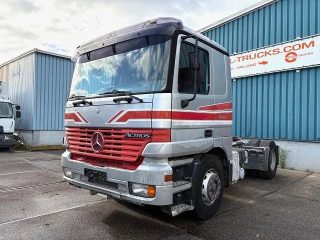 Mercedes-Benz Actros 1843 LS SLEEPERCAB (MP1) (ZF16 MANUAL GEARBOX / REDUCTION AXLE / AIRCONDITIONING / ETC.) - Τράκτορας: φωτογραφία 1 Mercedes-Benz Actros 1843 LS SLEEPERCAB (MP1) (ZF16 MANUAL GEARBOX / REDUCTION AXLE / AIRCONDITIONING / ETC.) - Τράκτορας: φωτογραφία 1