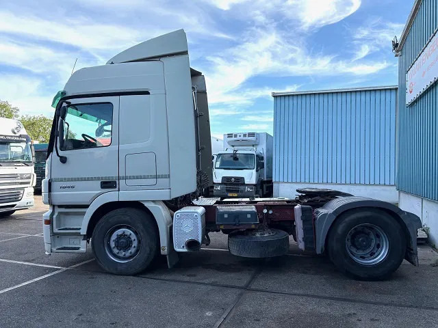 Mercedes-Benz Actros 1846 LS (MP2) (EPS WITH CLUTCH (3 PEDALS) / RETARDER / AIRCONDITIONING / ETC) - Τράκτορας: φωτογραφία 5 Mercedes-Benz Actros 1846 LS (MP2) (EPS WITH CLUTCH (3 PEDALS) / RETARDER / AIRCONDITIONING / ETC) - Τράκτορας: φωτογραφία 5