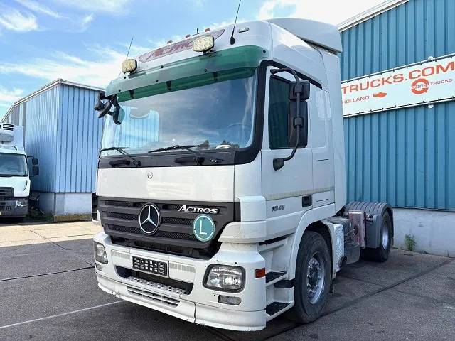 Mercedes-Benz Actros 1846 LS (MP2) (EPS WITH CLUTCH / RETARDER / 3-PEDALS/ AIRCONDITIONING / ETC) - Τράκτορας: φωτογραφία 1 Mercedes-Benz Actros 1846 LS (MP2) (EPS WITH CLUTCH / RETARDER / 3-PEDALS/ AIRCONDITIONING / ETC) - Τράκτορας: φωτογραφία 1