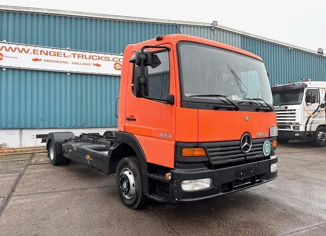 Mercedes-Benz Atego 823L DAY CAB (6-CILINDER) 4x2 CHASSIS (MANUAL GEARBOX / SPER DIFFERENTIAL / 6-CILINDER ENGINE) - Φορτηγό σασί: φωτογραφία 2 Mercedes-Benz Atego 823L DAY CAB (6-CILINDER) 4x2 CHASSIS (MANUAL GEARBOX / SPER DIFFERENTIAL / 6-CILINDER ENGINE) - Φορτηγό σασί: φωτογραφία 2